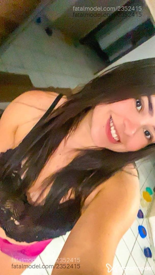 Acompanhante mulher com cabelo castanho de olhos pretos - Mary Ventura