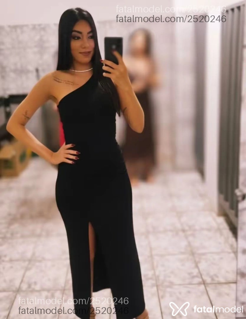 Acompanhante mulher morena (o) de olhos pretos em Uberlândia - Heloísa