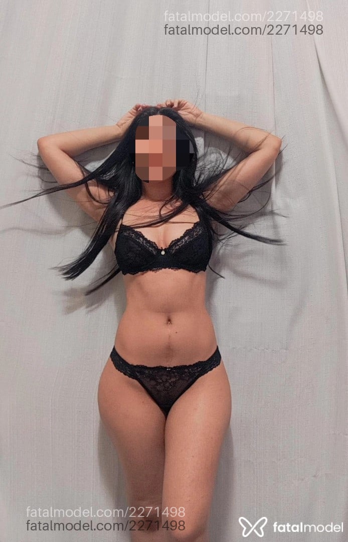 Acompanhante mulher com cabelo castanho de olhos castanhos em São Paulo Acompanhante mulher com cabelo castanho de olhos castanhos em São Paulo - Kitty