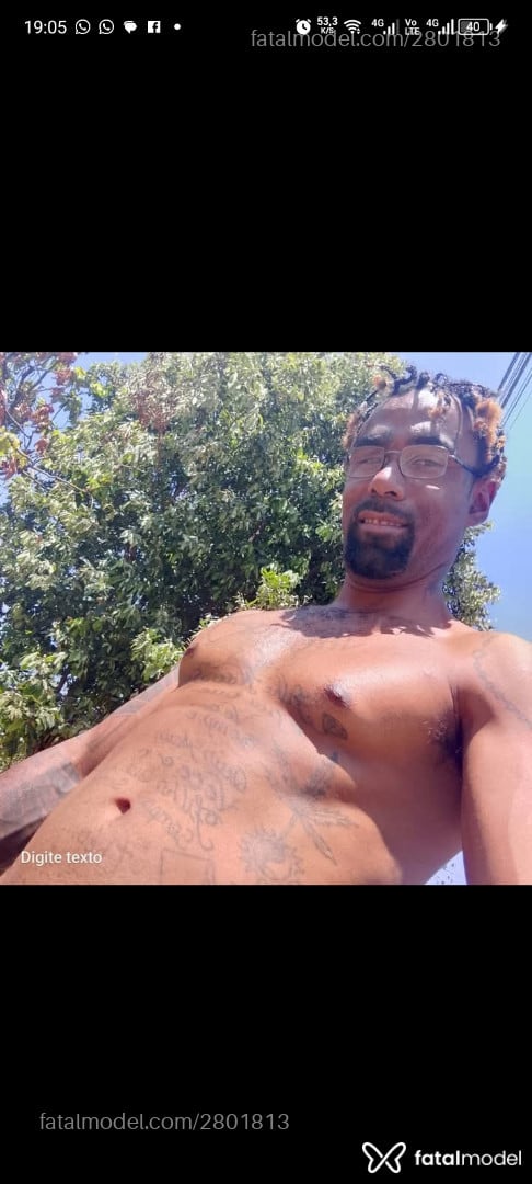 Acompanhante homem morena (o) de olhos castanhos em Uberlândia - Leonardo Alves