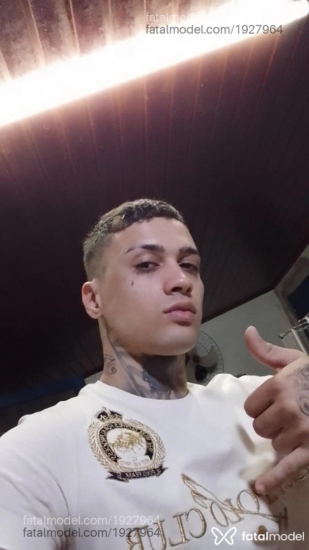 Acompanhante homem com cabelo castanho de olhos castanhos em São José do Rio Preto Acompanhante homem com cabelo castanho de olhos castanhos em São José do Rio Preto - Matheus Nobre