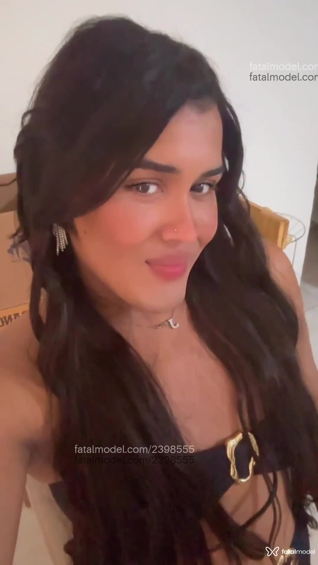 Acompanhante mulher trans morena (o) de olhos castanhos em Sumaré - Thaina
