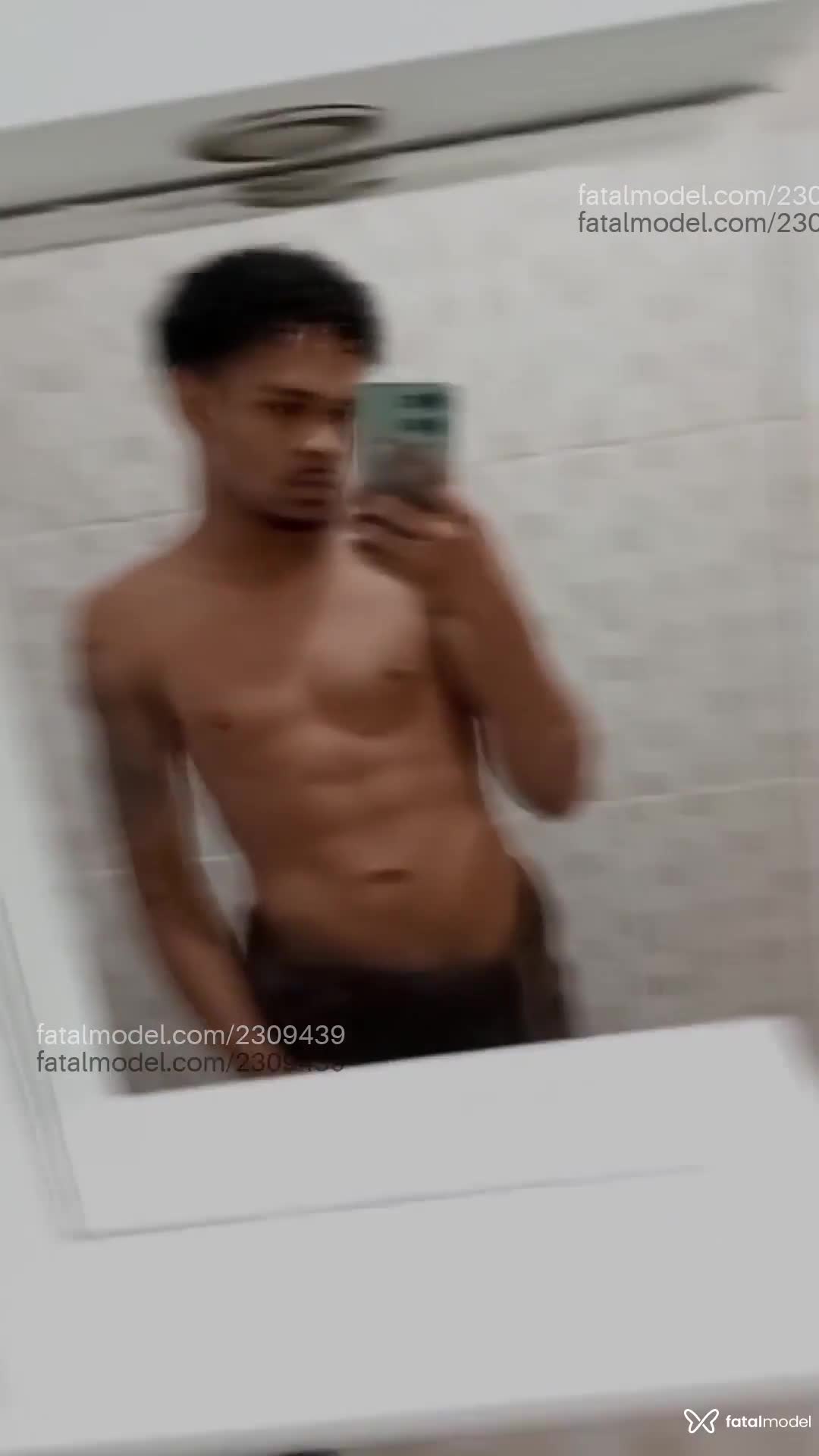 Acompanhante homem com cabelo castanho de olhos castanhos em Francisco Morato Acompanhante homem com cabelo castanho de olhos castanhos em Francisco Morato - Novinhosafado