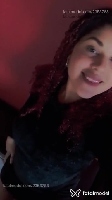 Acompanhante mulher ruiva (o) de olhos castanhos em Maravilha Acompanhante mulher ruiva (o) de olhos castanhos em Maravilha - Valentina Alencar