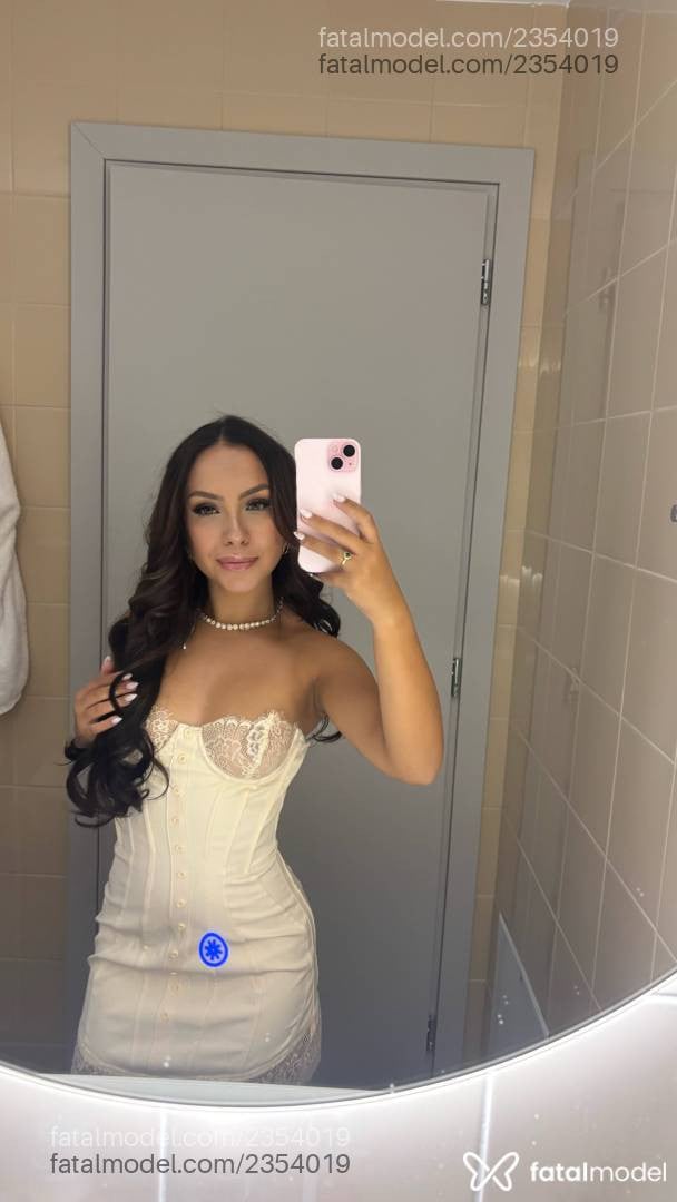 Acompanhante mulher morena (o) de olhos verdes - Ana Clara