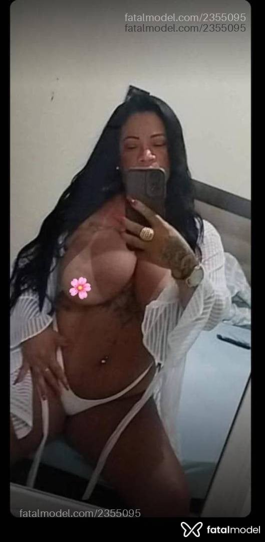 Acompanhante mulher morena (o) de olhos pretos - Sabrina Silva