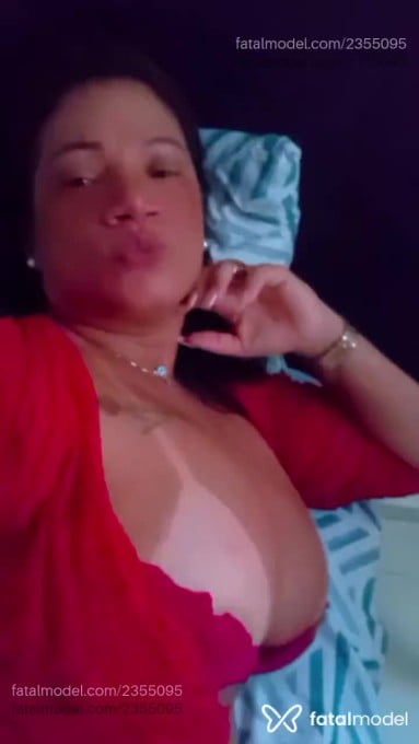Acompanhante mulher morena (o) de olhos pretos em Guaratinguetá Acompanhante mulher morena (o) de olhos pretos em Guaratinguetá - Sabrina Silva