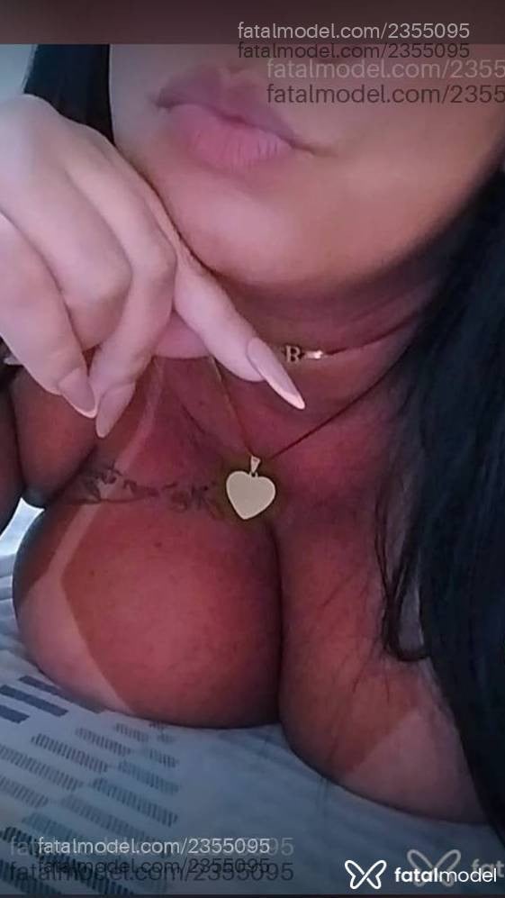 Acompanhante mulher morena (o) de olhos pretos - Sabrina Silva