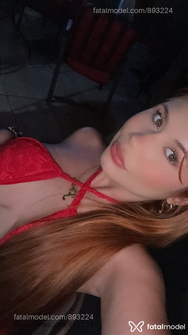 Acompanhante mulher loira (o) de olhos verdes em Corumbá - Letícia mirela