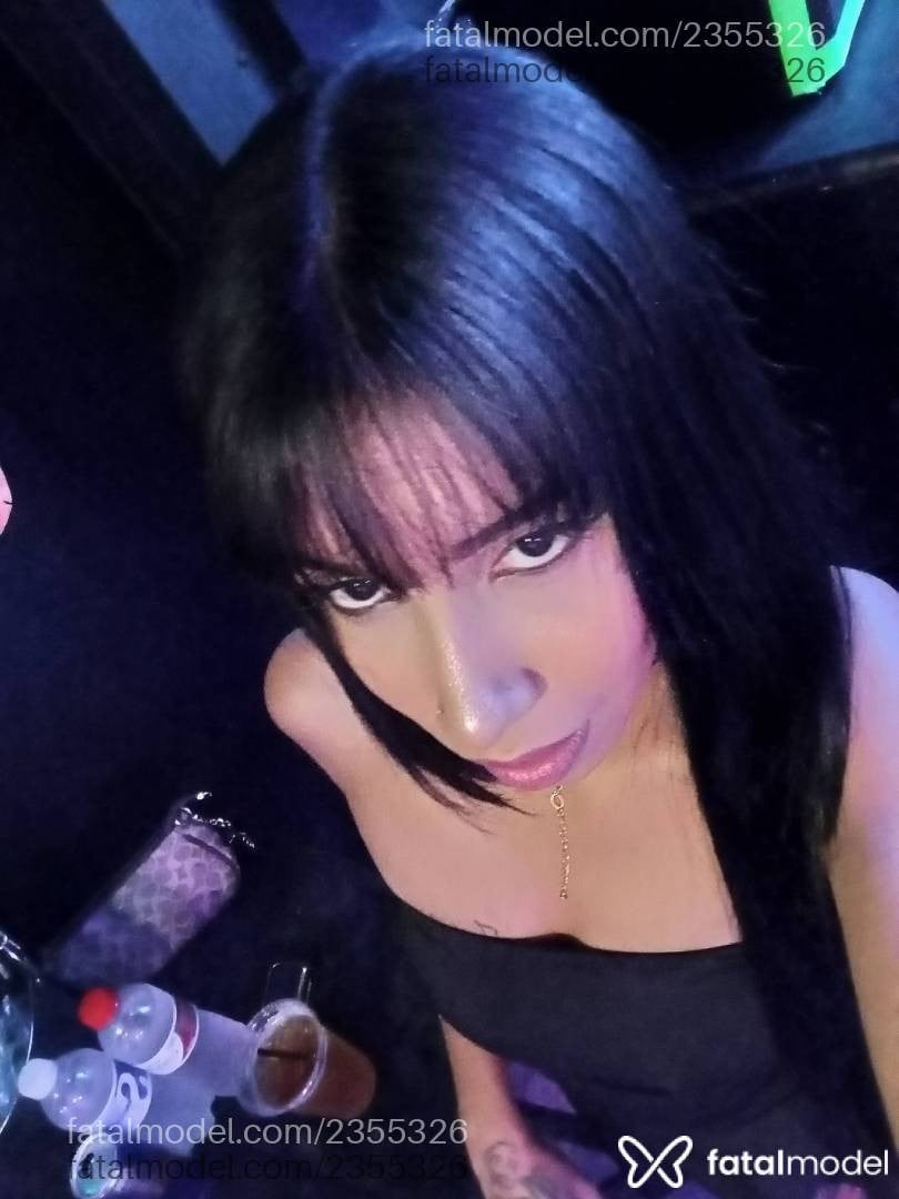 Acompanhante mulher ruiva (o) de olhos castanhos - Mariazinha