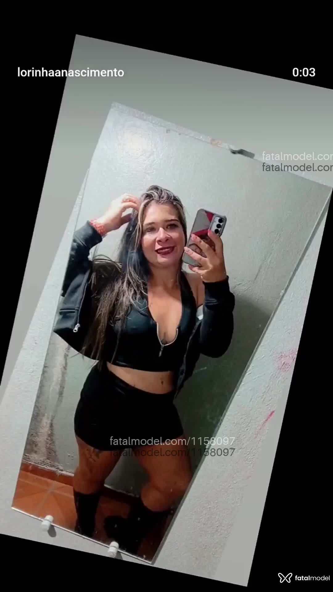 Acompanhante mulher loira (o) de olhos pretos - Isislorinha Acompanhante mulher loira (o) de olhos pretos - Isislorinha