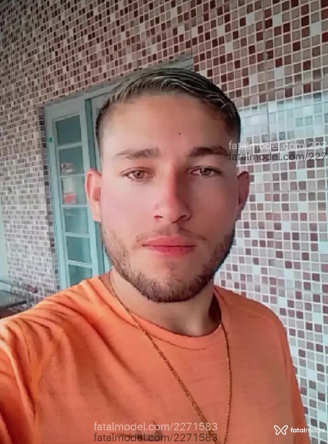 Acompanhante homem loira (o) de olhos castanhos em Santa Luzia - José Reinaldo