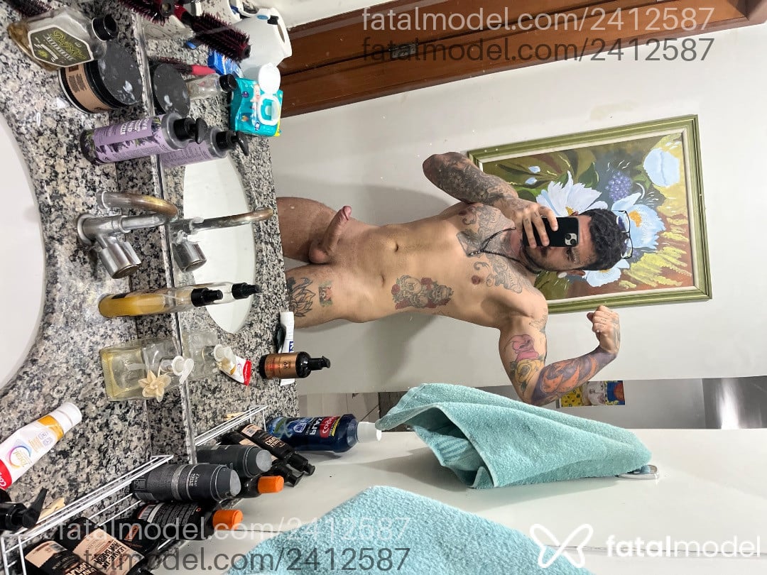 Acompanhante homem com cabelo castanho de olhos castanhos em Contagem - Ulisses