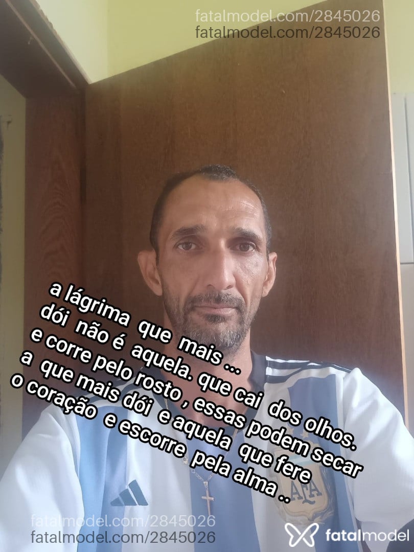 Acompanhante homem com cabelo castanho de olhos castanhos em Pará de Minas Acompanhante homem com cabelo castanho de olhos castanhos em Pará de Minas - ângelo Martins