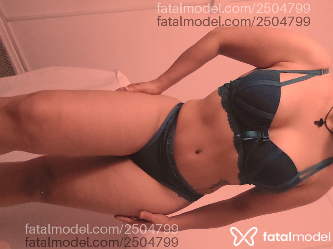 Acompanhante mulher com cabelo castanho de olhos castanhos em São José - Débora
