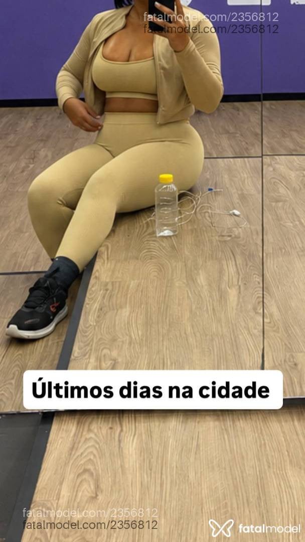Acompanhante mulher com cabelo castanho de olhos castanhos - Amanda