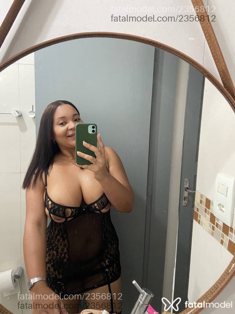 Acompanhante mulher com cabelo castanho de olhos castanhos em Maceió - Letícia Moura