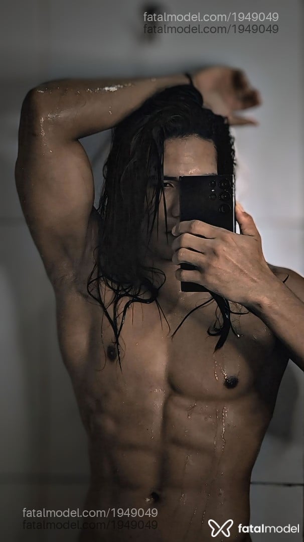 Acompanhante homem com cabelo castanho de olhos pretos em Belém - Wesley