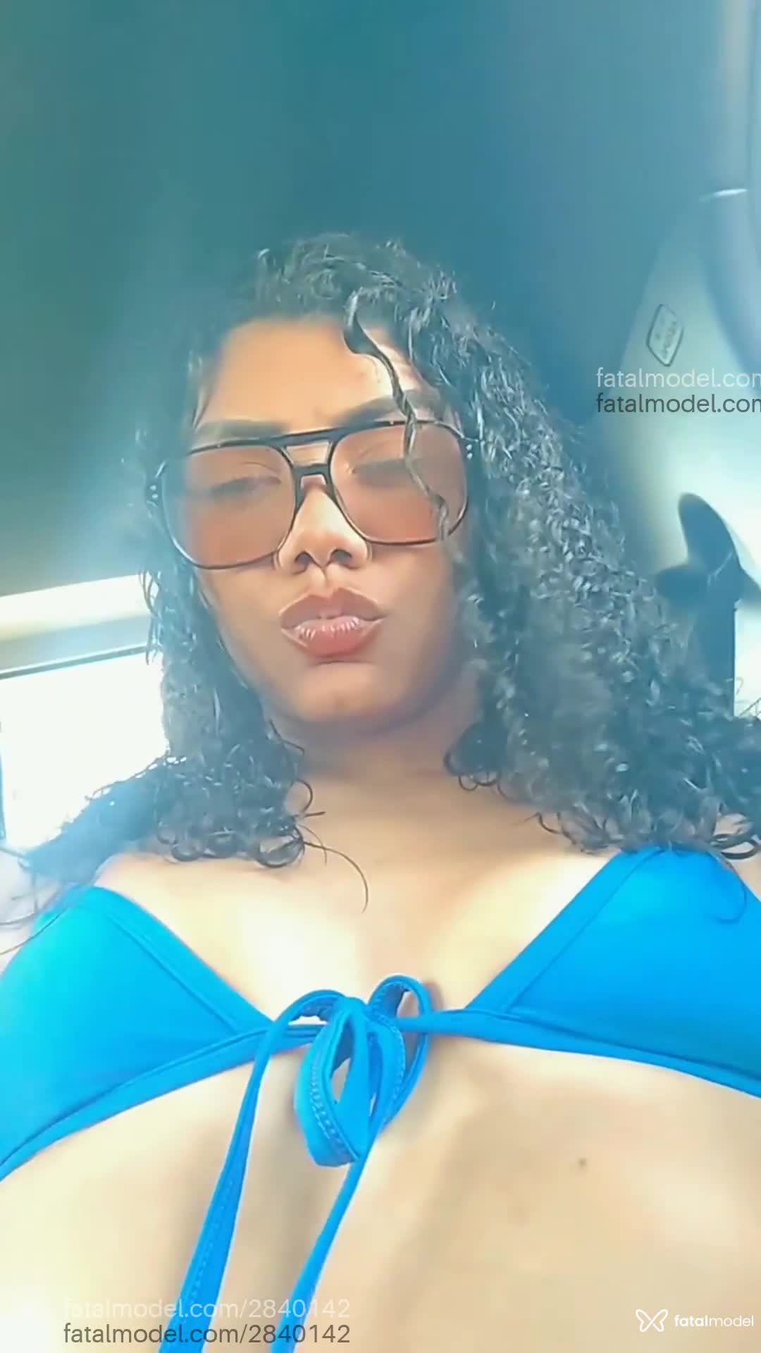 Acompanhante mulher morena (o) de olhos pretos em Niterói - Larissa Gomes