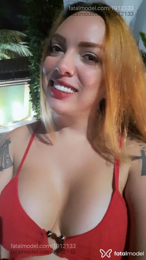 Acompanhante mulher trans ruiva (o) de olhos castanhos em Cuiabá Acompanhante mulher trans ruiva (o) de olhos castanhos em Cuiabá - Nicolle