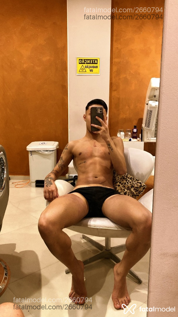 Acompanhante homem morena (o) de olhos pretos em São Paulo Acompanhante homem morena (o) de olhos pretos em São Paulo - Miguel Tercini
