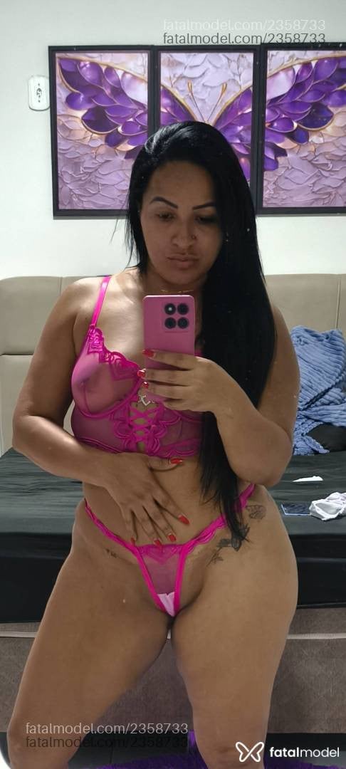 Acompanhante mulher morena (o) de olhos mel - Daniela