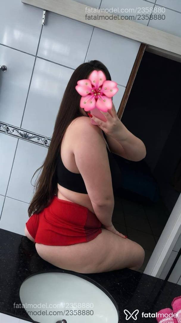 Acompanhante mulher loira (o) de olhos mel - Sol Mendes