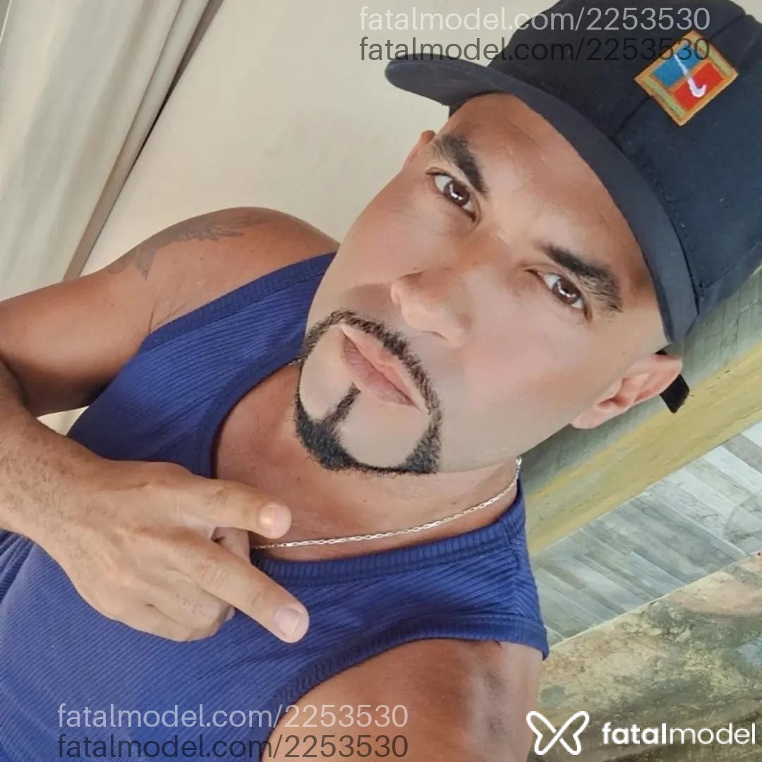 Acompanhante homem morena (o) de olhos castanhos em Rio de Janeiro - Arthur Monteiro