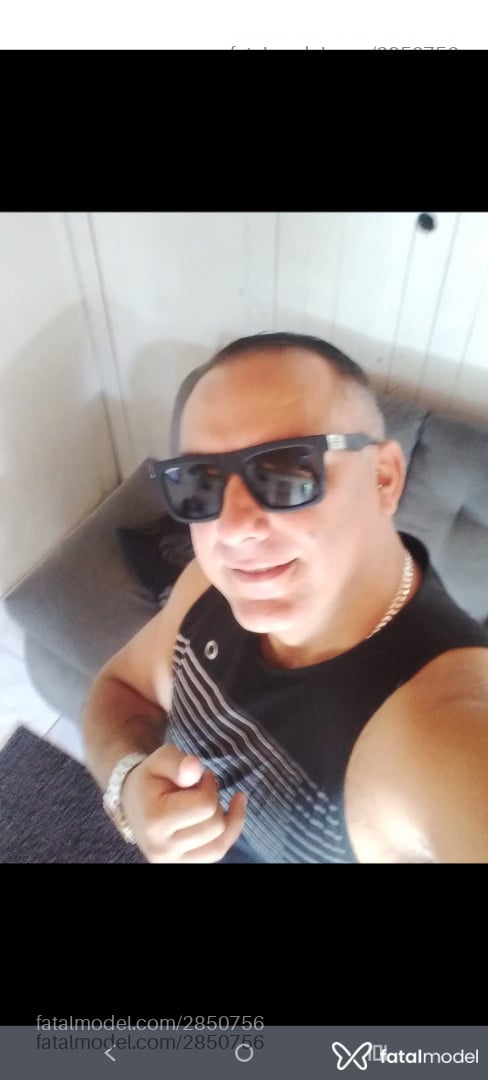 Acompanhante homem com cabelo castanho de olhos castanhos em Novo Hamburgo Acompanhante homem com cabelo castanho de olhos castanhos em Novo Hamburgo - Tigrão