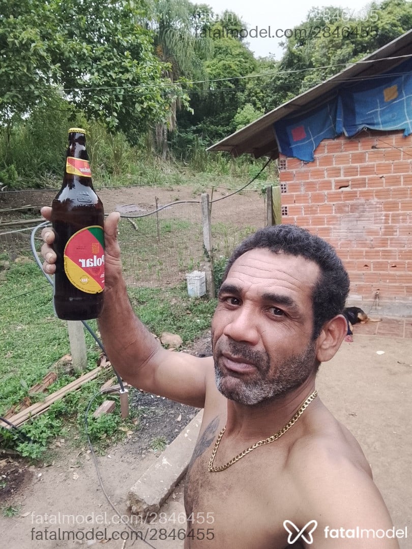 Acompanhante homem morena (o) de olhos castanhos em Três Coroas Acompanhante homem morena (o) de olhos castanhos em Três Coroas - Wilman Rodríguez