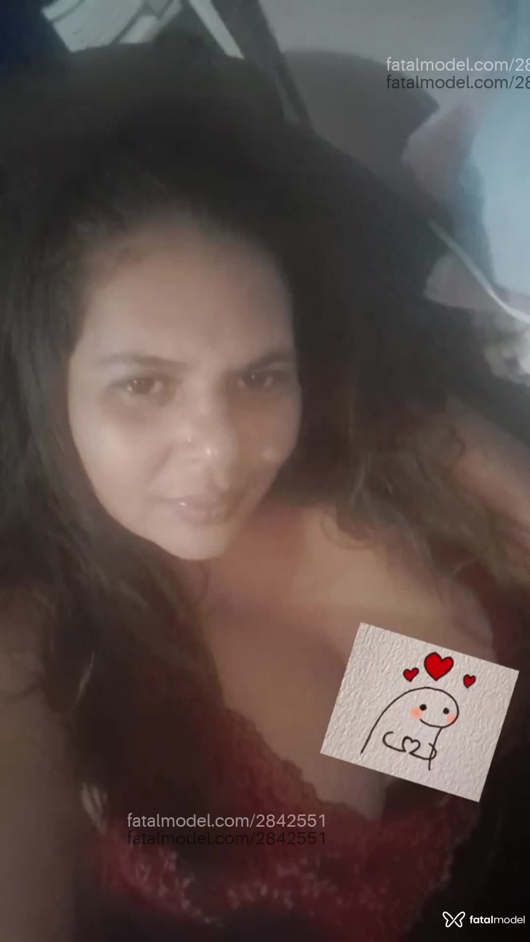Acompanhante mulher com cabelo castanho de olhos pretos em Pontes e Lacerda - Acreaninha