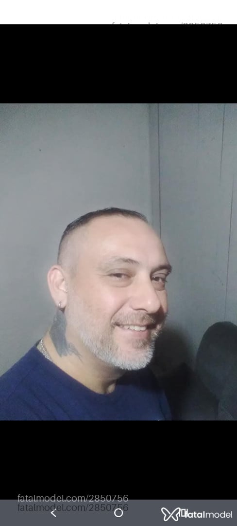Acompanhante homem com cabelo castanho de olhos castanhos em Novo Hamburgo Acompanhante homem com cabelo castanho de olhos castanhos em Novo Hamburgo - Tigrão