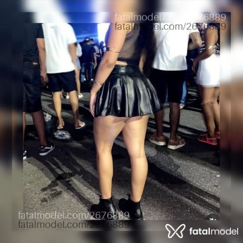 Acompanhante mulher com cabelo grisalho de olhos castanhos em Marabá - Bianca
