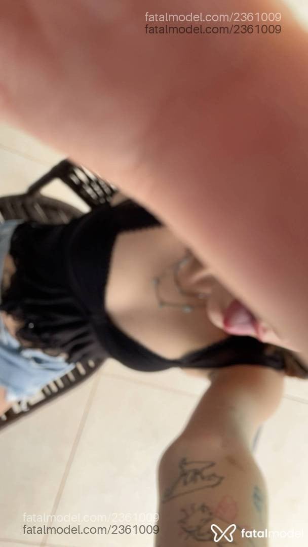 Acompanhante mulher trans com cabelo castanho de olhos castanhos - Lilly
