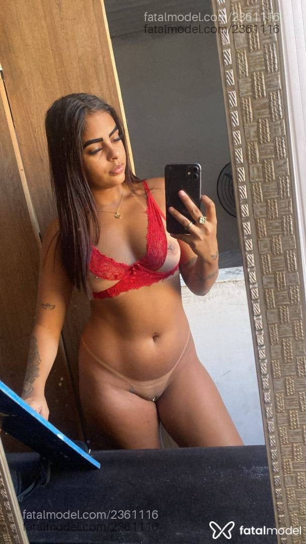 Acompanhante mulher com cabelo castanho de olhos castanhos em Rio de Janeiro - Júlia
