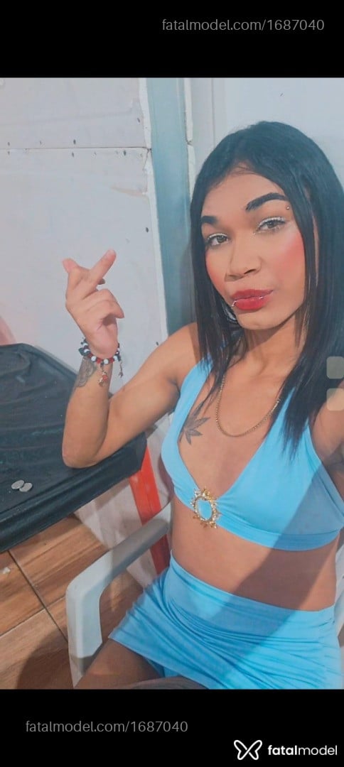 Acompanhante travesti com cabelo castanho de olhos pretos em Guarapari - Angelina