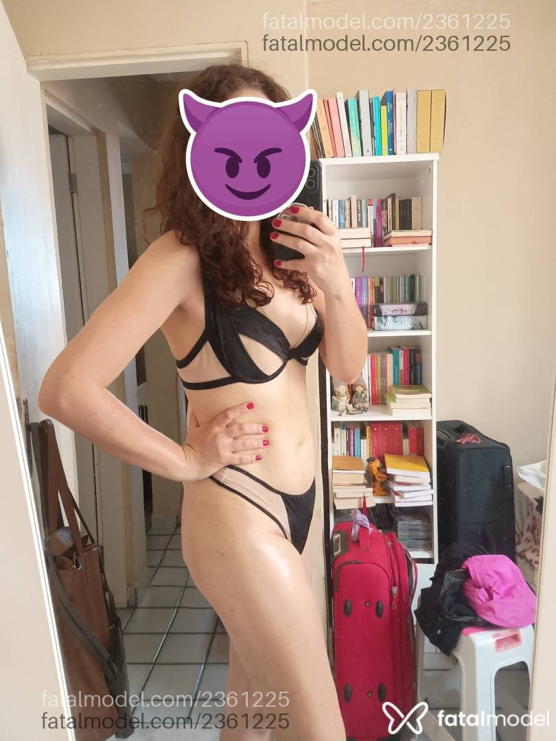 Acompanhante mulher trans com cabelo castanho de olhos castanhos em João Pessoa - Patrícia