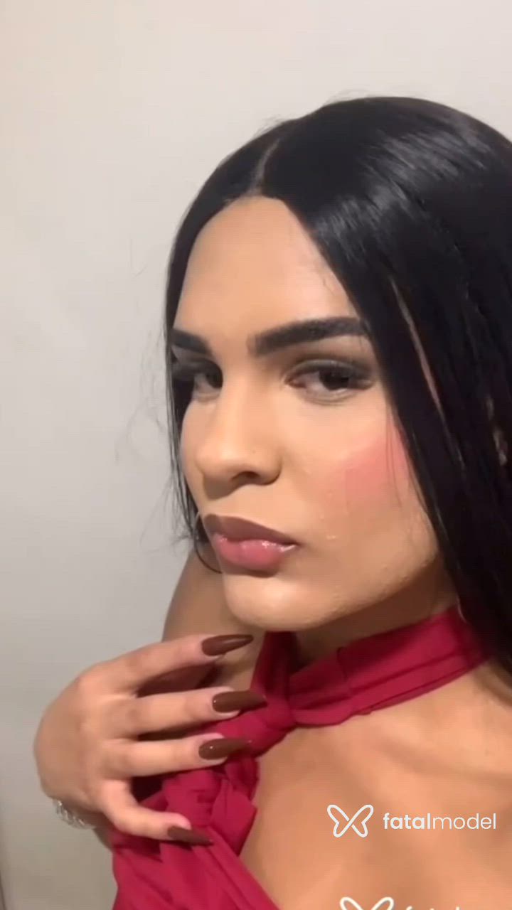 Acompanhante mulher trans loira (o) de olhos castanhos - Melissa Mariani