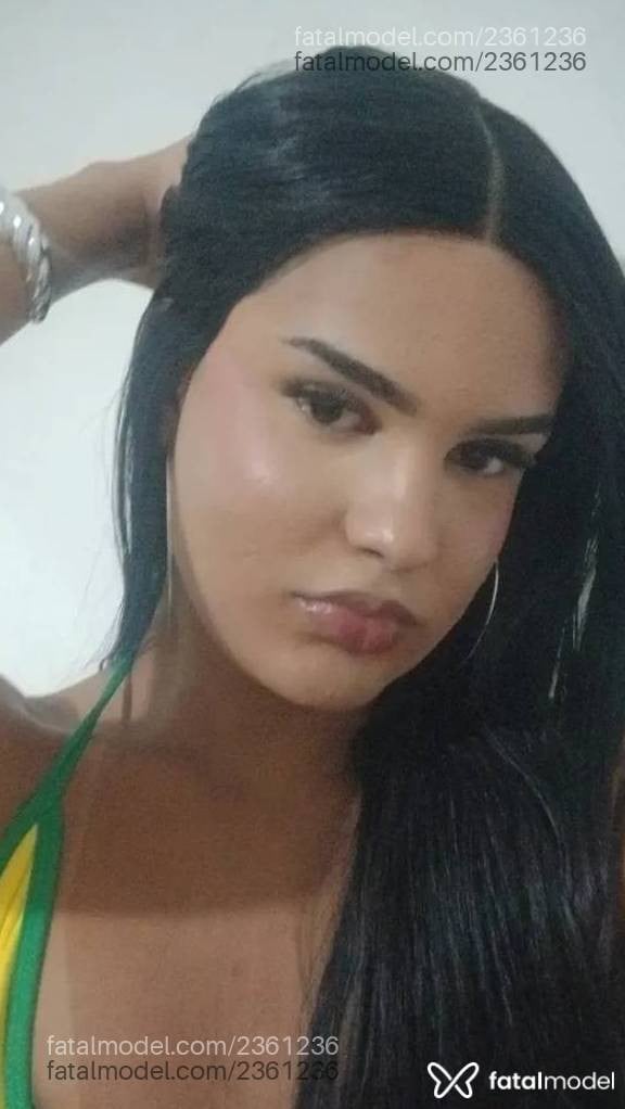 Acompanhante mulher trans loira (o) de olhos castanhos em Porto Seguro - Maya