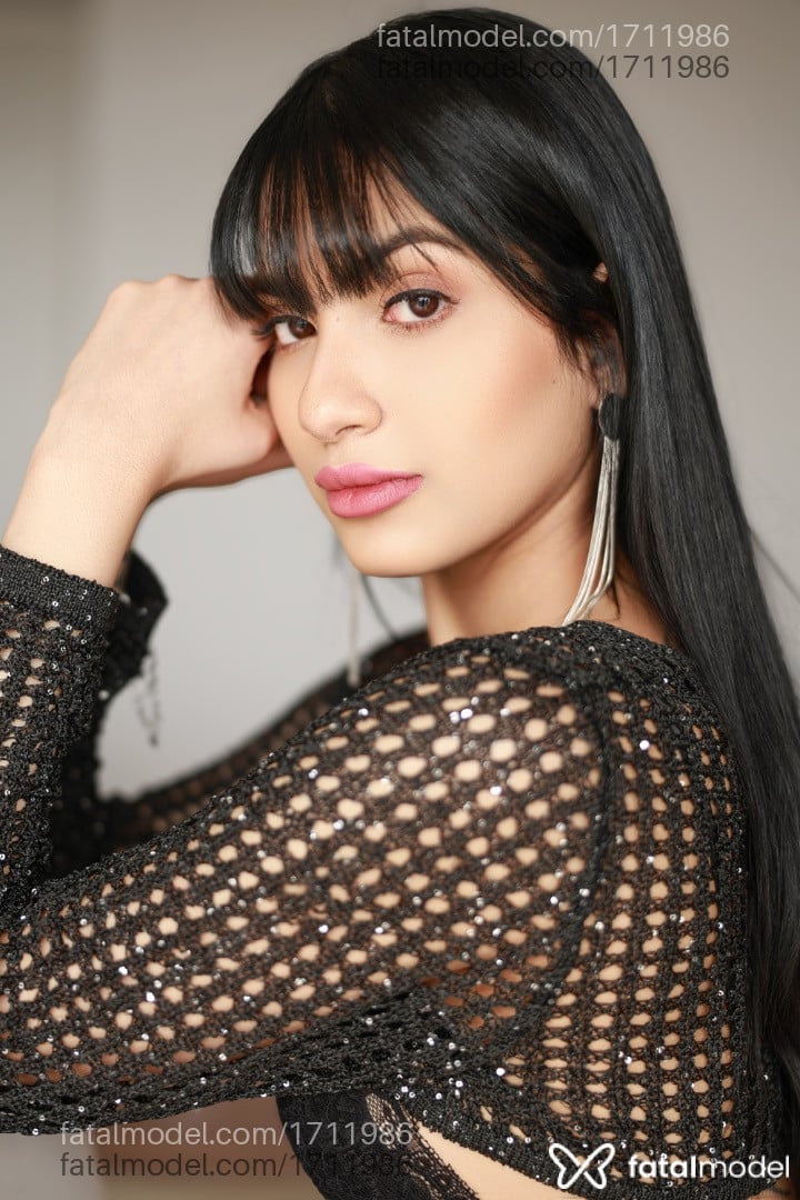 Acompanhante mulher morena (o) de olhos castanhos em São Paulo Acompanhante mulher morena (o) de olhos castanhos em São Paulo - Jade