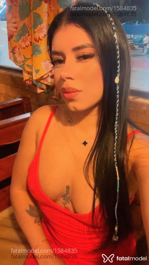 Acompanhante mulher morena (o) de olhos castanhos em Realeza - Valentina