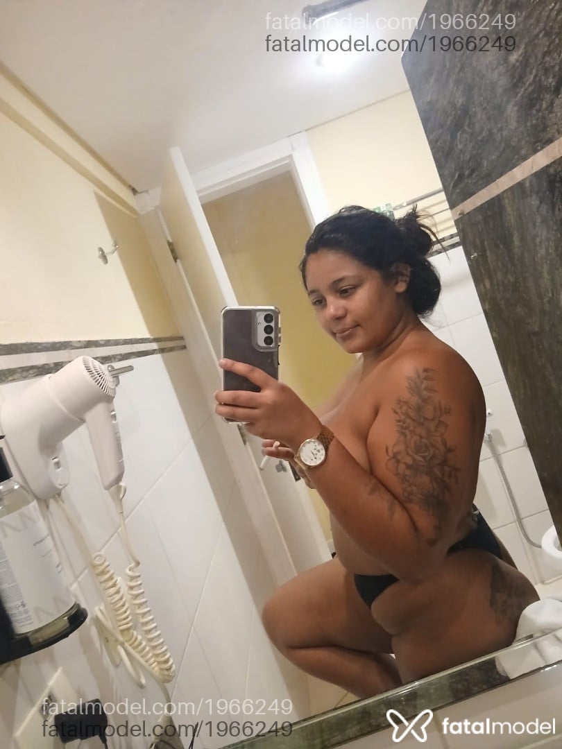 Acompanhante mulher morena (o) de olhos pretos em Macaé - Barbara kovalsky