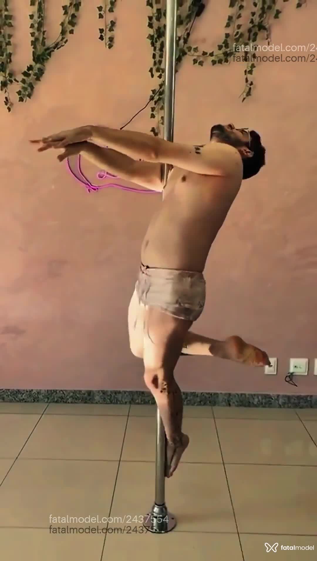 Acompanhante homem com cabelo castanho de olhos mel em Belo Horizonte - Rose