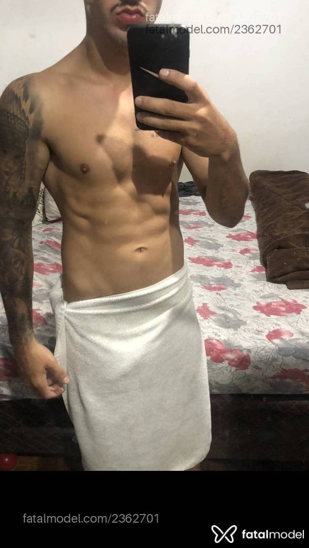 Acompanhante homem com cabelo castanho de olhos castanhos em Porto Alegre - Pedro