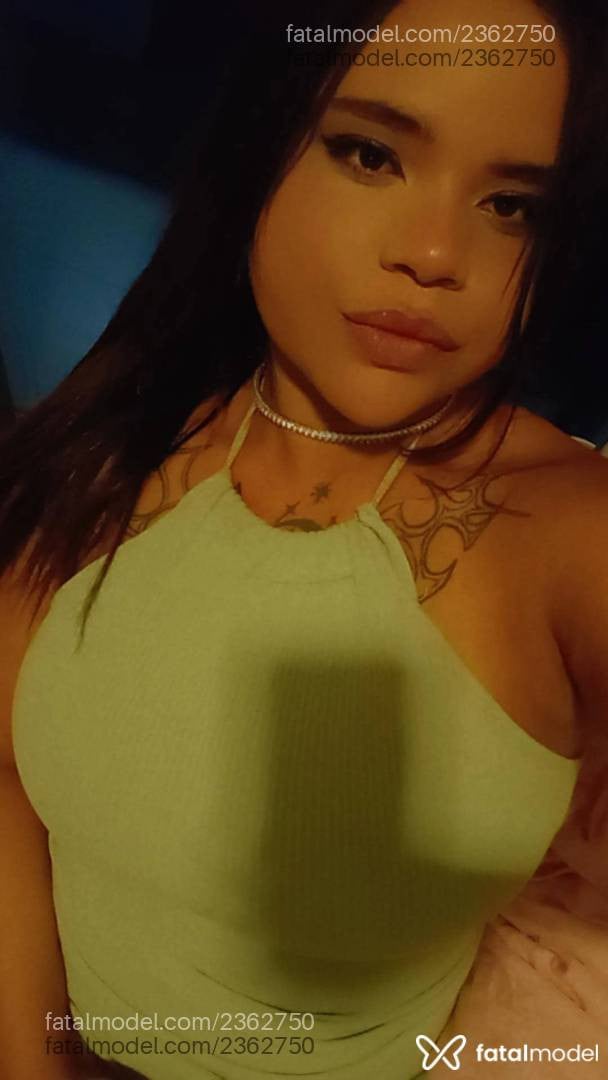 Acompanhante mulher com cabelo castanho de olhos castanhos - Zaya