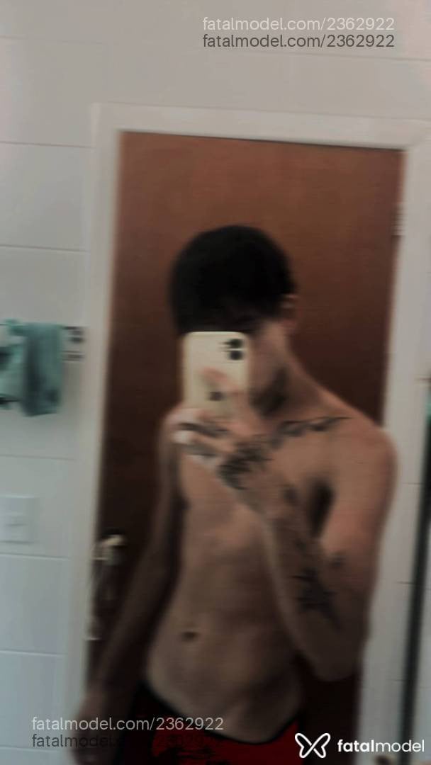 Acompanhante homem com cabelo castanho de olhos castanhos - Renoh