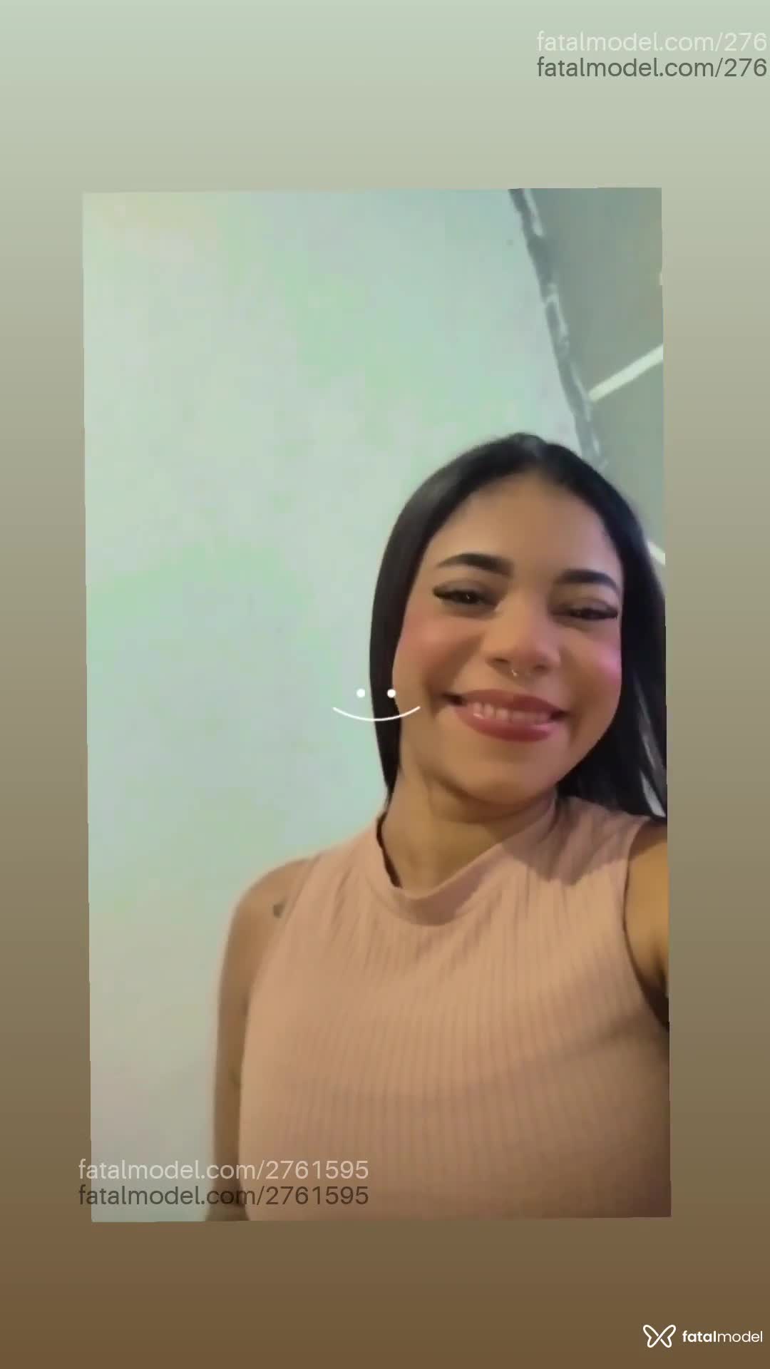 Acompanhante mulher morena (o) de olhos castanhos - Jade Acompanhante mulher morena (o) de olhos castanhos - Jade