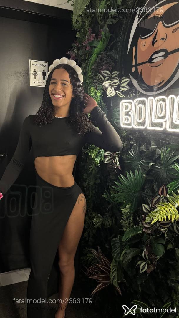 Acompanhante mulher trans loira (o) de olhos castanhos em São Paulo - Nicolle Martins