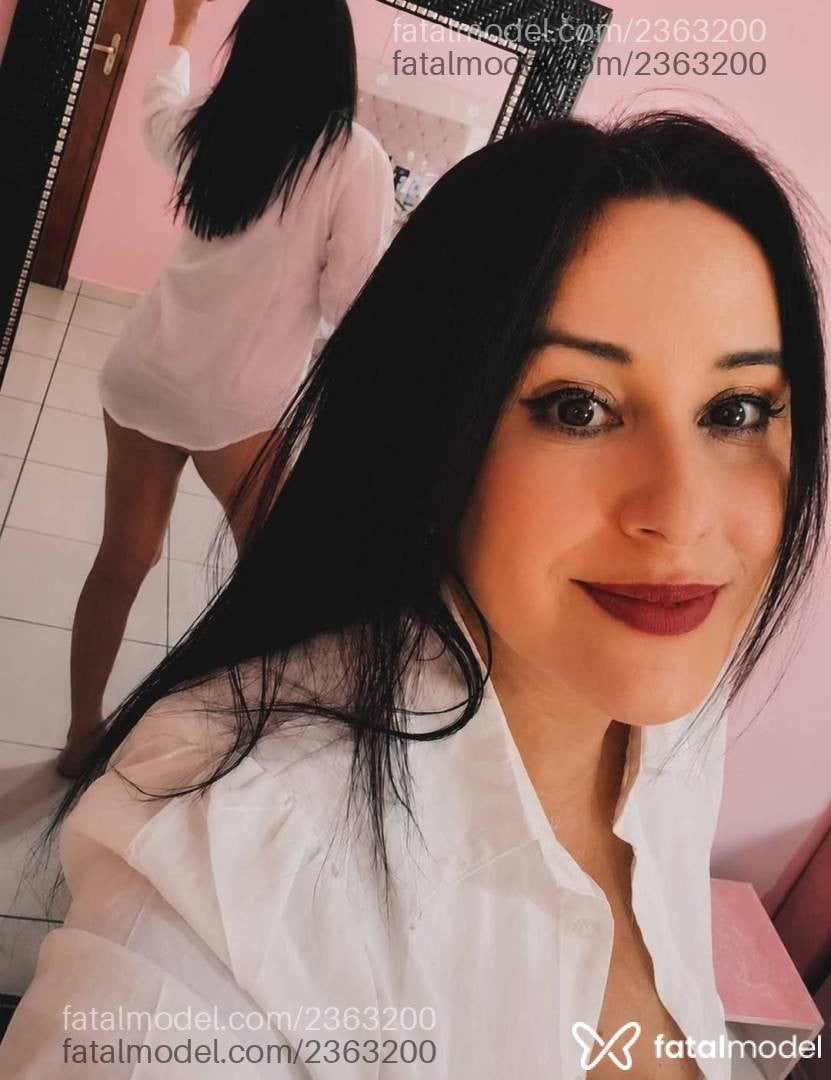 Acompanhante mulher morena (o) de olhos castanhos - Ravenne