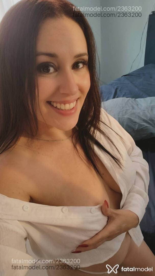 Acompanhante mulher morena (o) de olhos castanhos - Ravenne